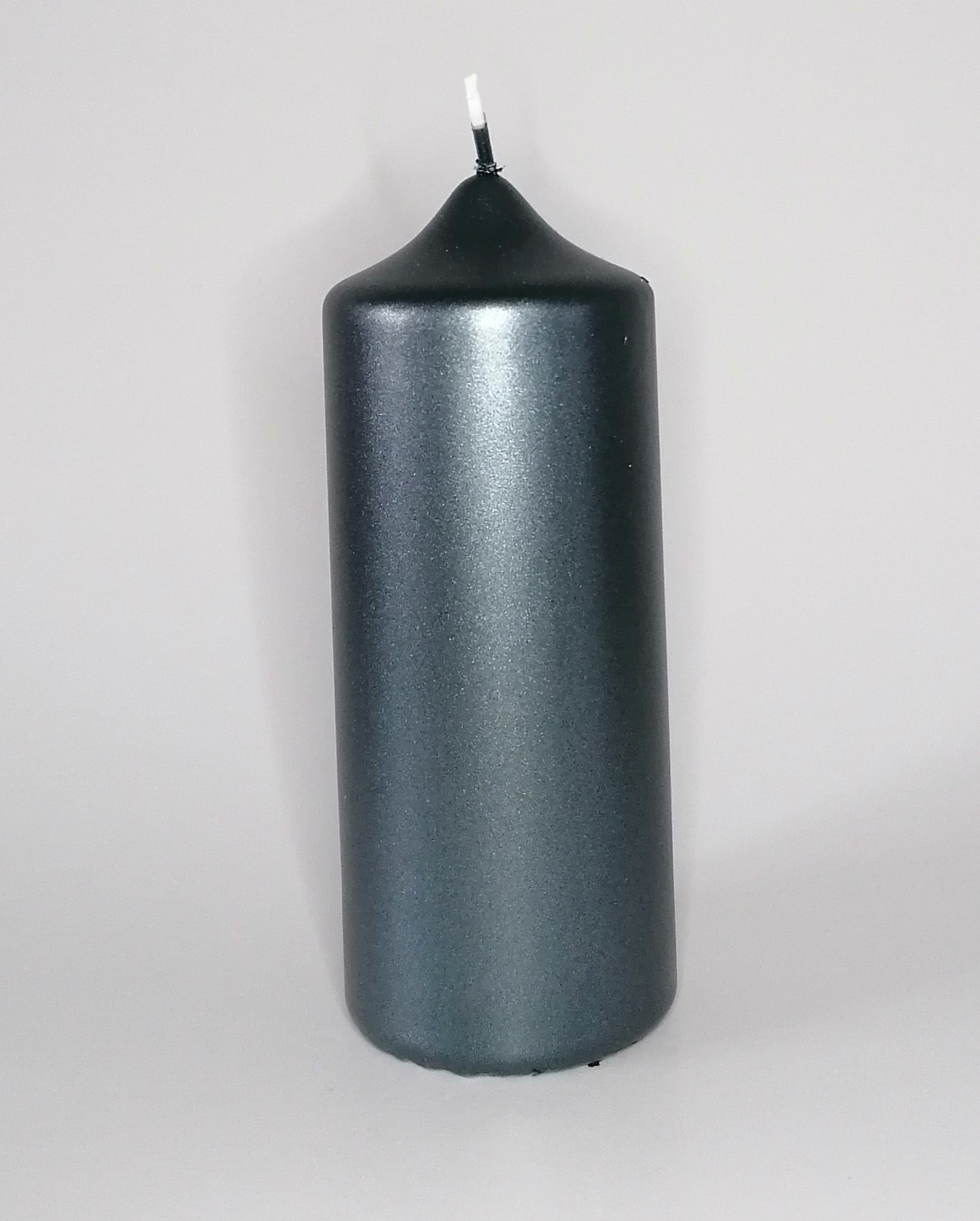 Stumpenkerze gelackt Glänzend – Heidelbeere Metallic (Ø 6 cm x H 15 cm)