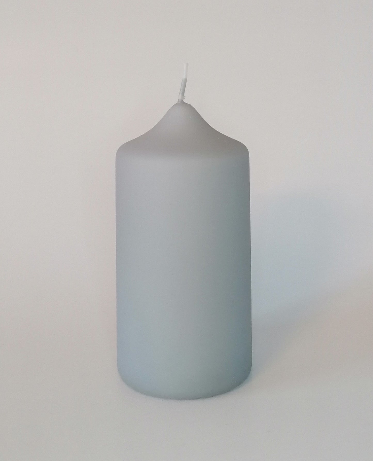 Samt Stumpenkerze gelackt – Schiefer (Ø 6 cm x H 12 cm)